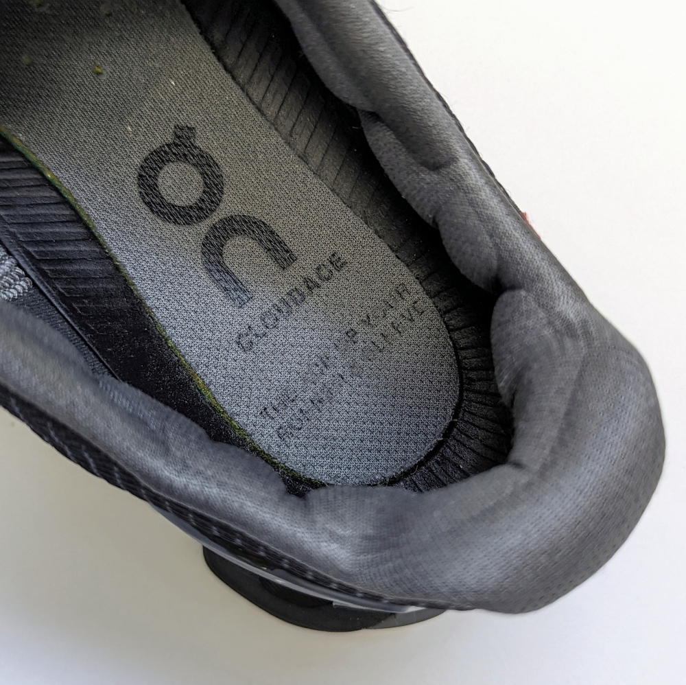 On Running Cloudace Running Shoes - Picture 13 of 13